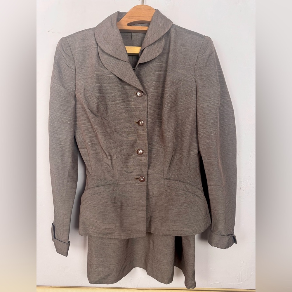 Vintage skirt suit in cocoa brown